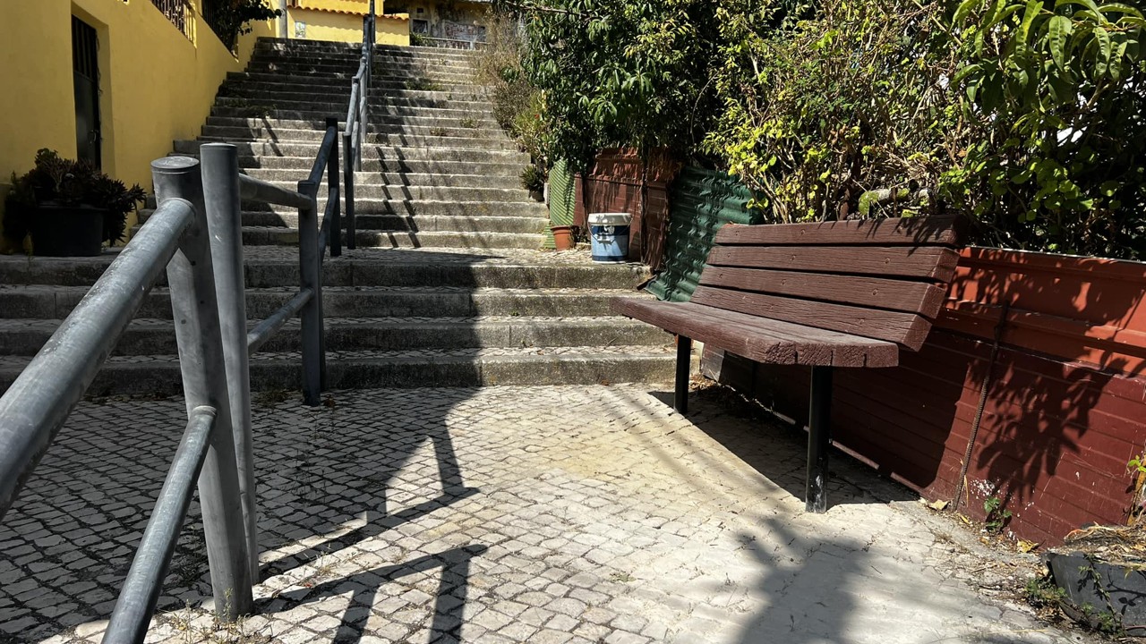 Melhorias na escadaria entre a Av. de Itália e R. de Tomar