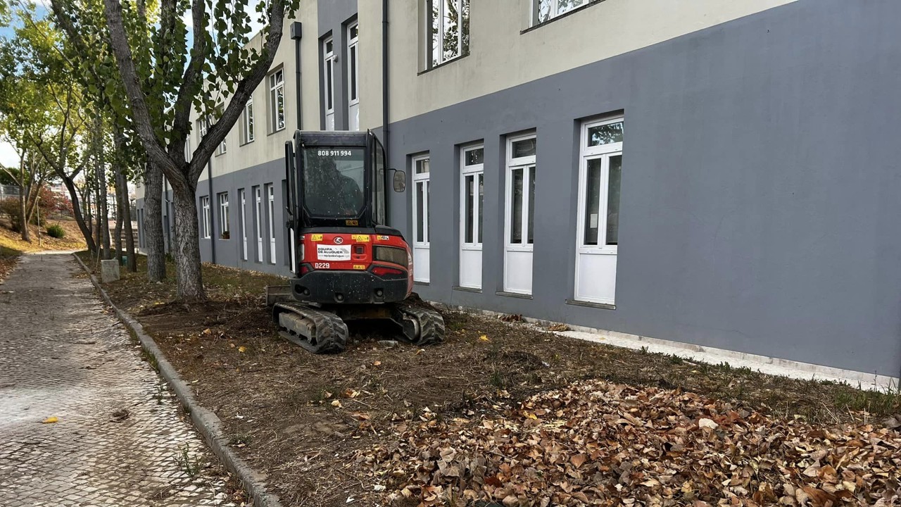 Obras de requalificação na Escola Professor Agostinho da Silva